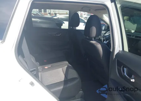 2018 Nissan Rogue Sv z USA, uszkodzony, nr VIN KNMAT2MTXJP615336